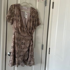 Wrap dress, snakeskin, size XL, new with tags